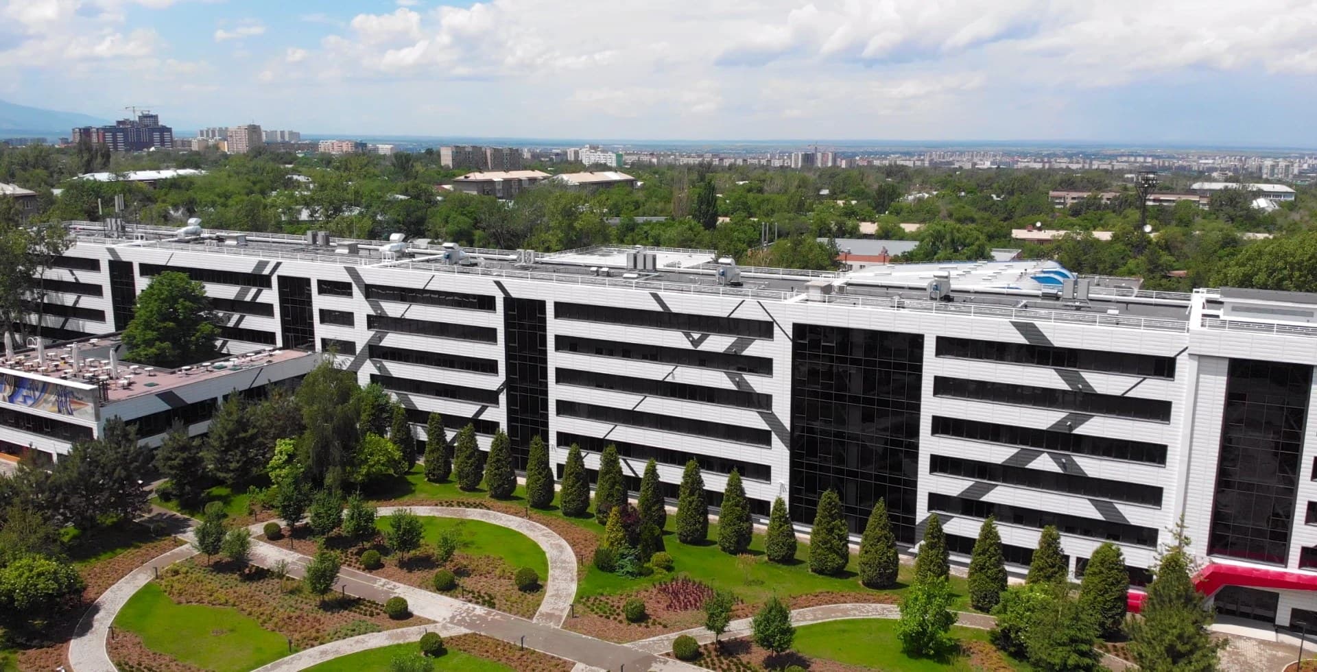 Narxoz University photo 3